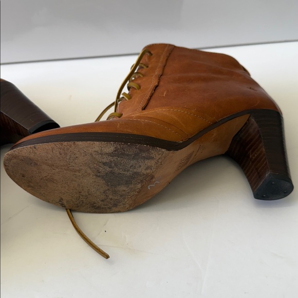Frye Tan Leather Lace-Up Boots Vintage 7 - Picture 6 of 7